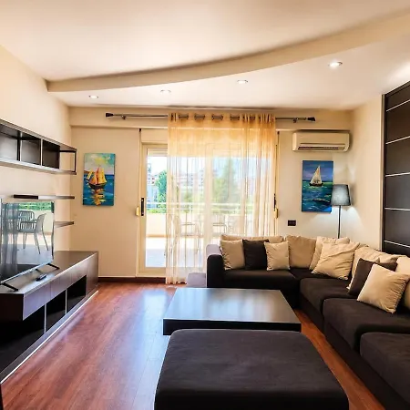 Center Escape Penthouse * Vlorë