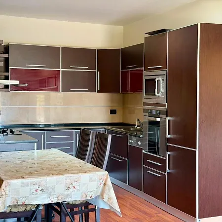 Center Escape Penthouse * Vlorë